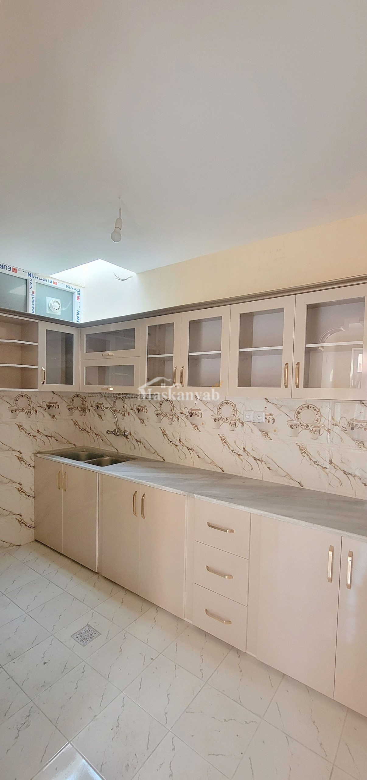 House for sale one station above from Char Rahe Qamber, Kabul (1)