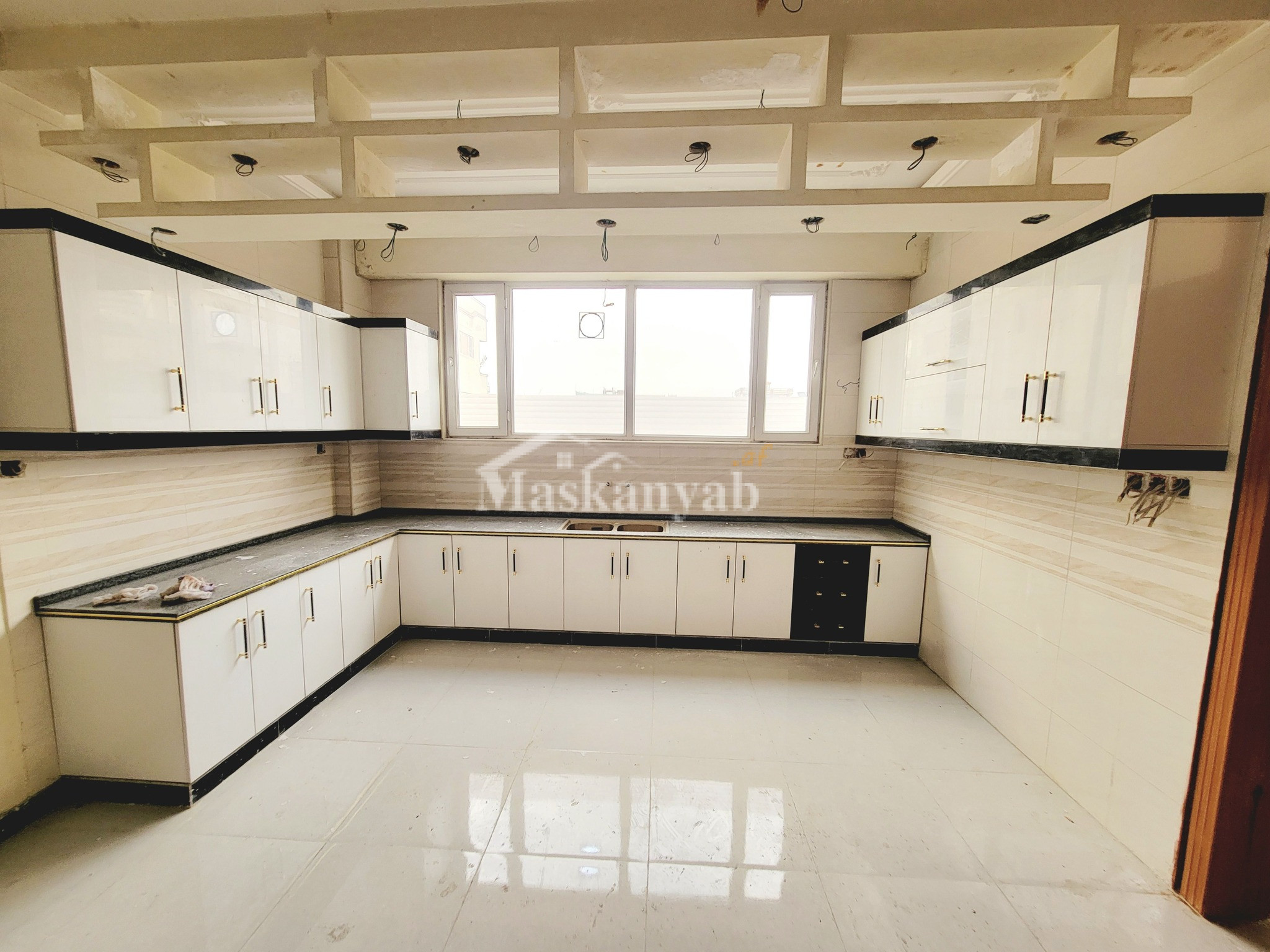 Six-floor building for sale in district 11, Kabul (1)