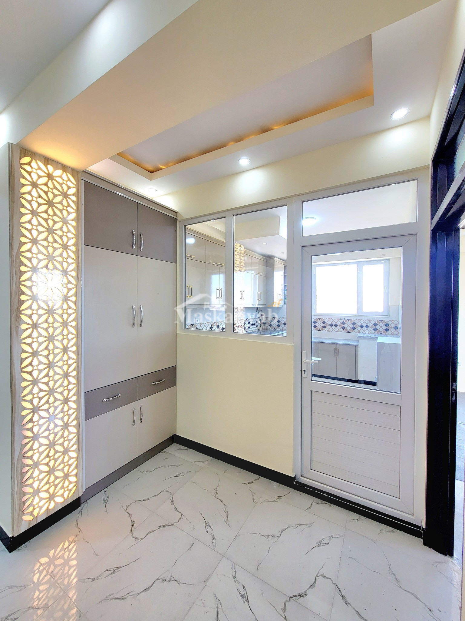 Four-room apartment for sale in Taimani Project, Kabul
