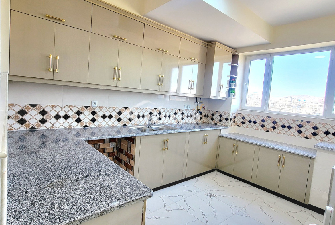 Four-room apartment for sale in Taimani Project, Kabul