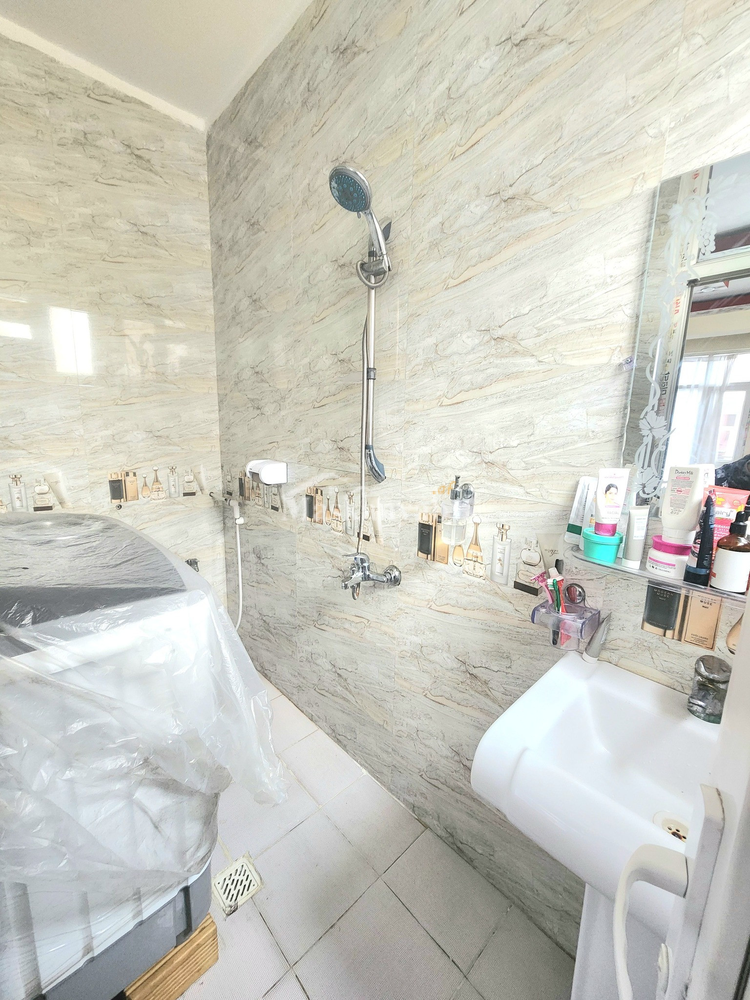 Three-room apartment for sale in 5th street, Taimani Project, Kabul
