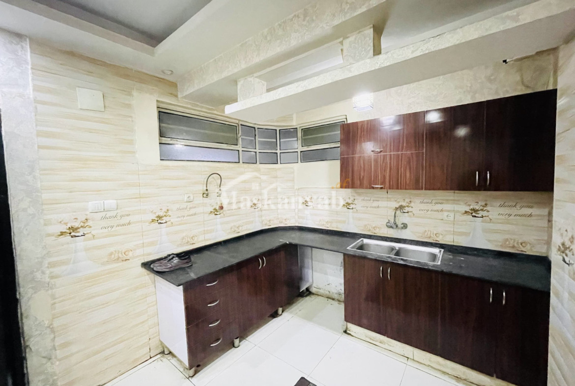 Three-room apartment for sale in District 10, Kabul