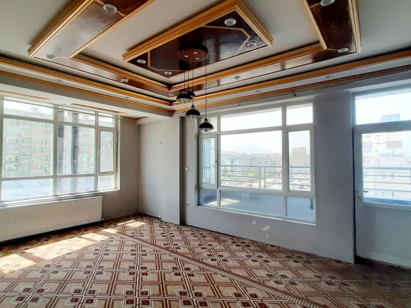 Three-room apartment for rent in front of Salim Karwan Blocks
