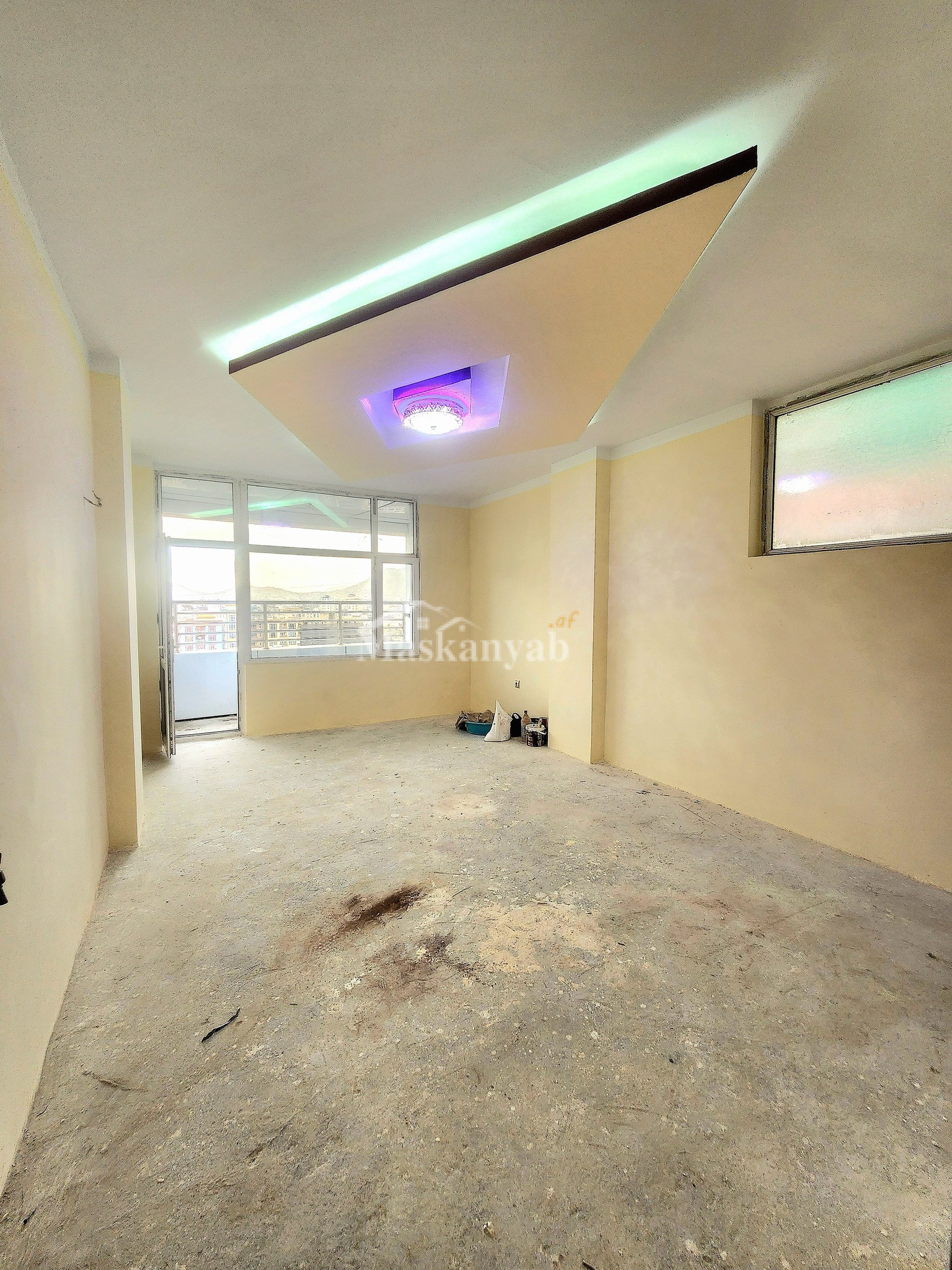 Three-room apartment for sale in 5th street of Taimani Project
