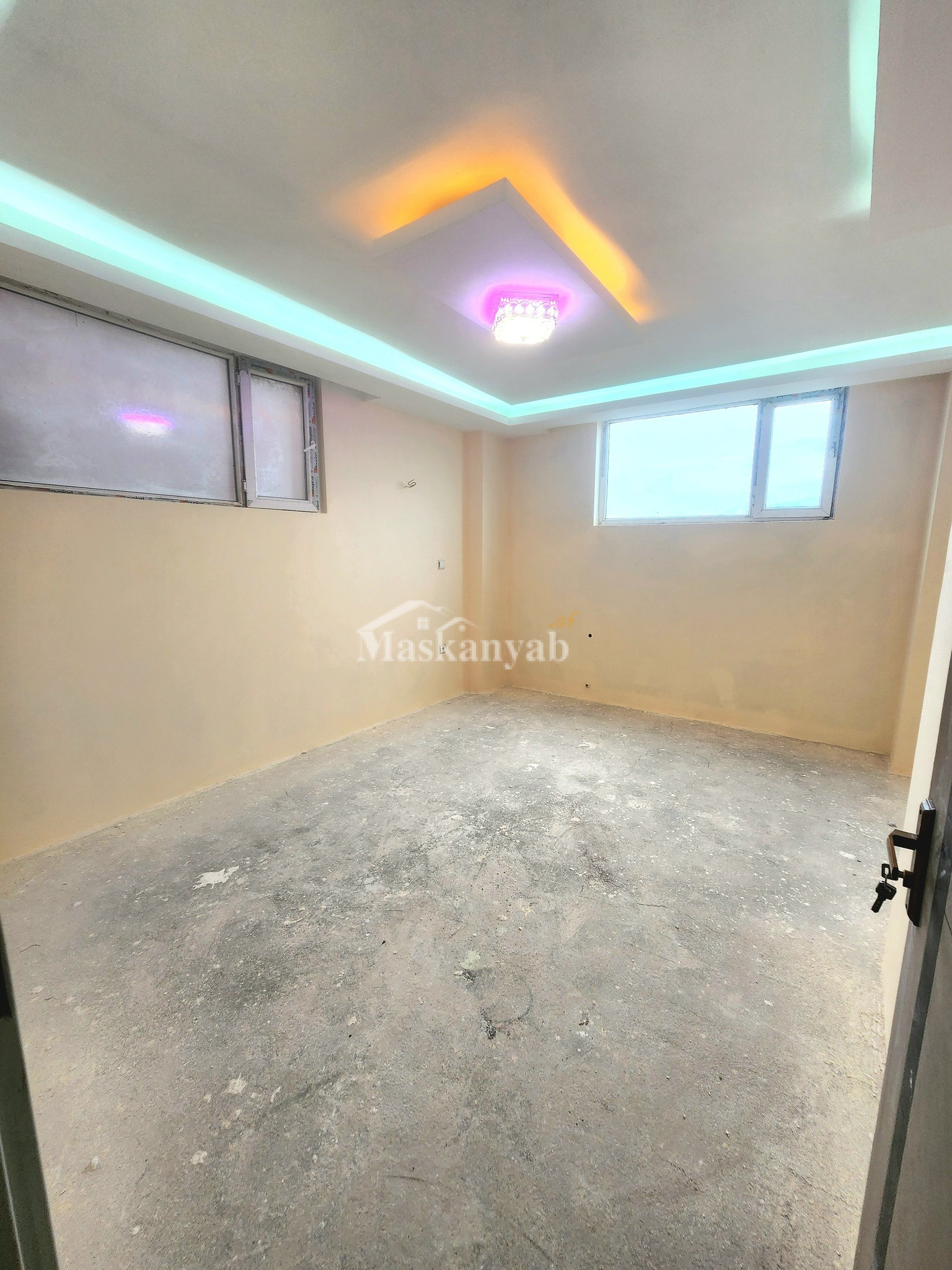 Three-room apartment for sale in 5th street of Taimani Project