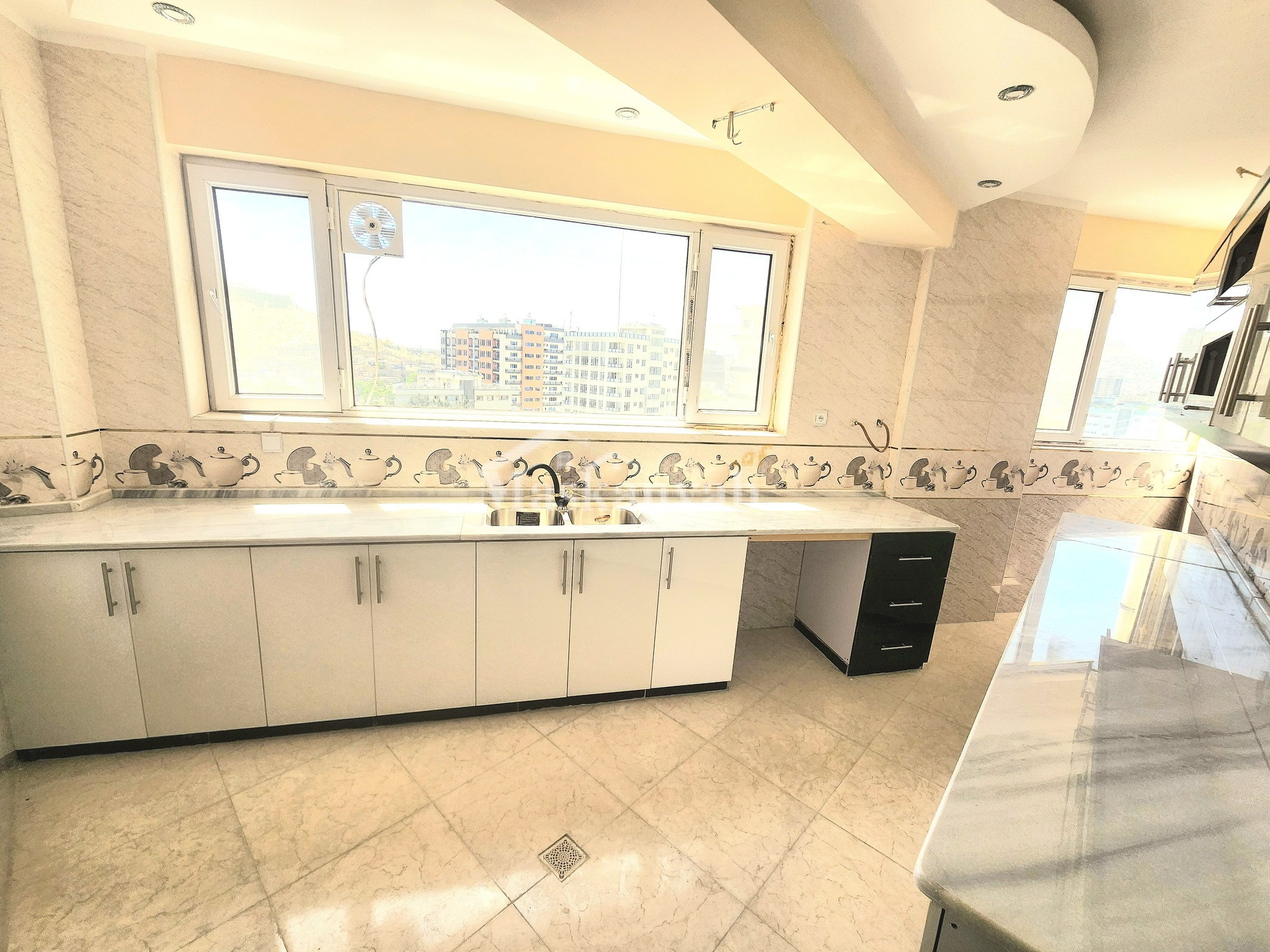 Three-room apartment for sale in Qala-e-Fathullah, Kabul