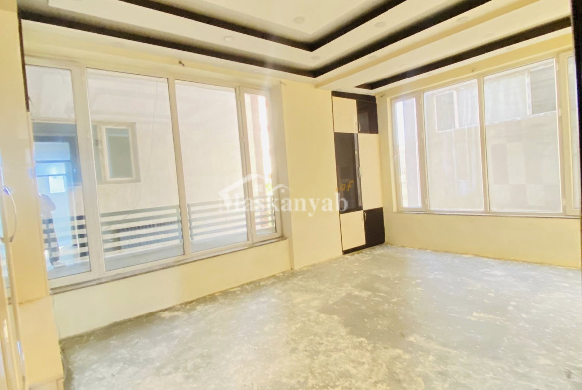 Four-room apartment for sale in District 4, Kabul